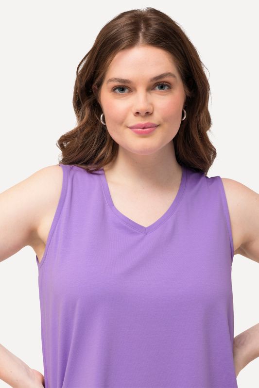 Essential V-Neck Stretch Cotton Tank
