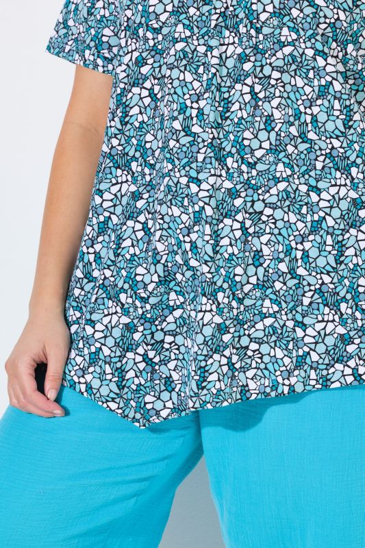 Floral Pointed Hem Short Sleeve Tee