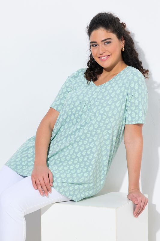 Cactus Print Short Sleeve V-Neck Tee