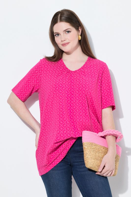 Traditional Print Short Sleeve V-Neck Tee