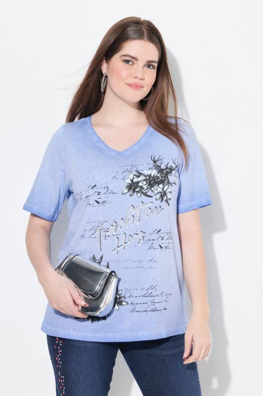 Traditional Heart Short Sleeve Graphic Tee