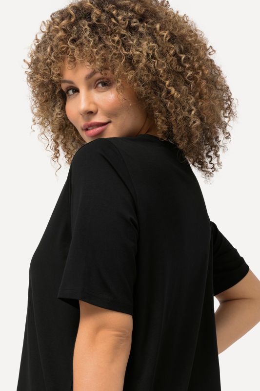 Essential Round Neck Stretch Tee