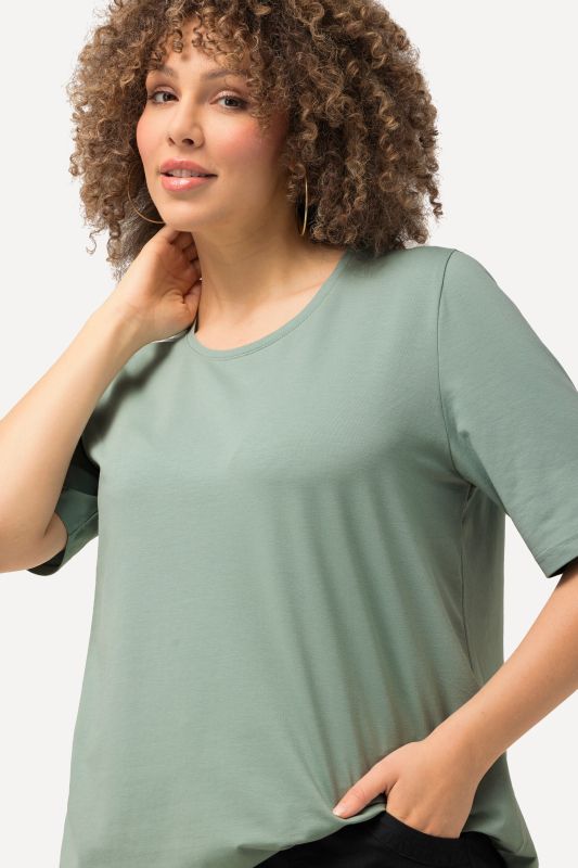 Essential Round Neck Stretch Tee