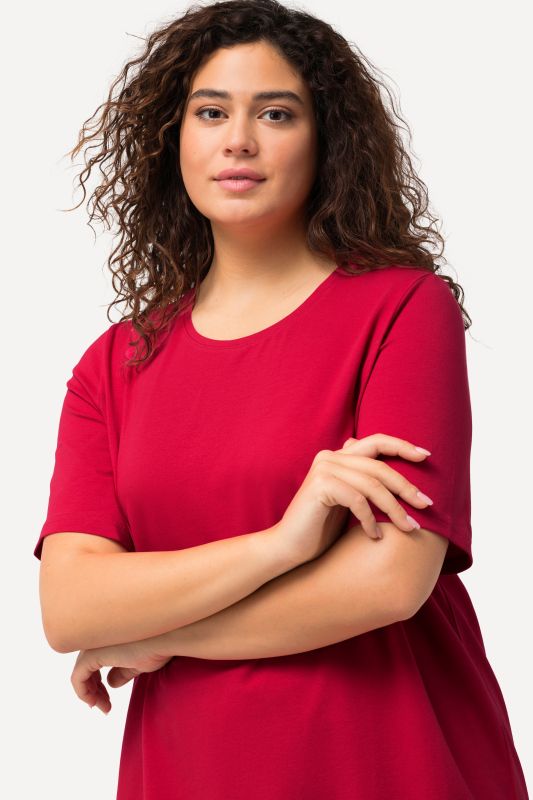 Essential Round Neck Stretch Tee
