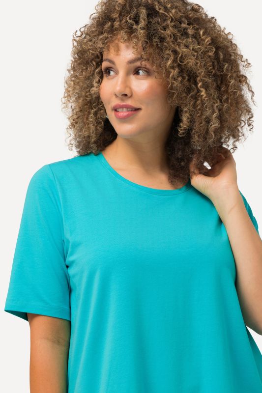 Essential Round Neck Stretch Tee