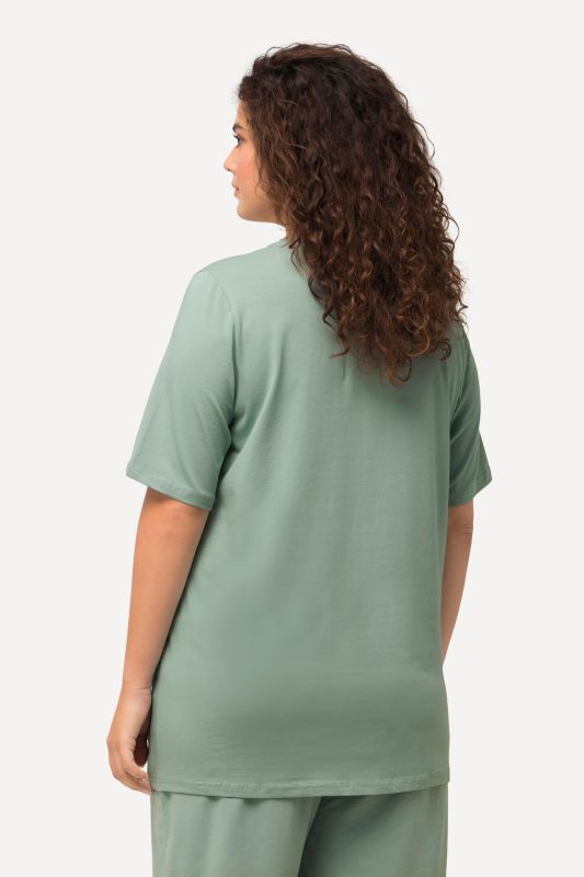 Essential V-Neck Stretch Tee