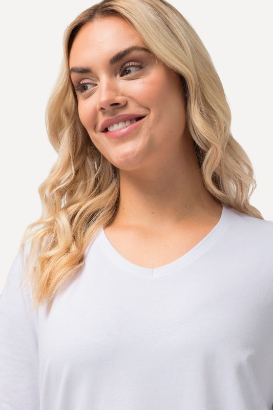 Essential V-Neck Stretch Tee