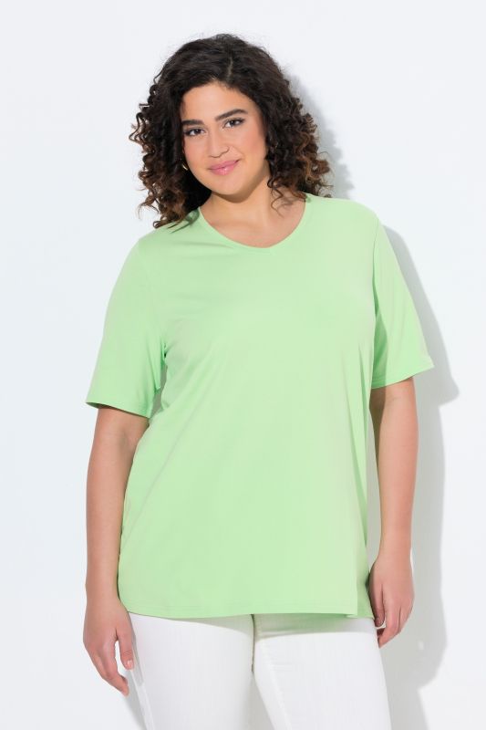 Essential V-Neck Stretch Tee