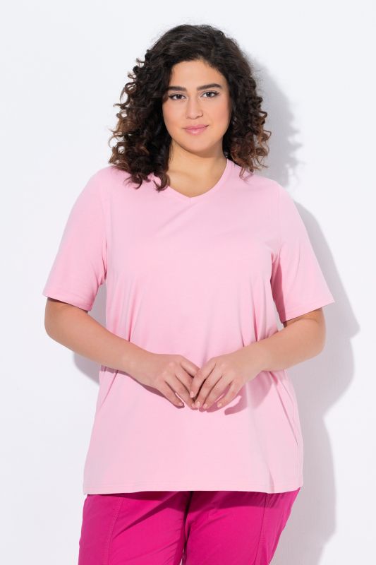 Essential V-Neck Stretch Tee
