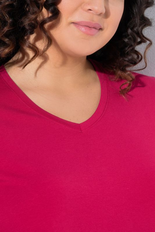 Essential V-Neck Stretch Tee