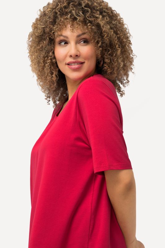 Essential V-Neck Stretch Tee