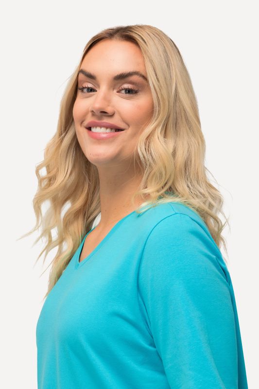 Essential V-Neck Stretch Tee
