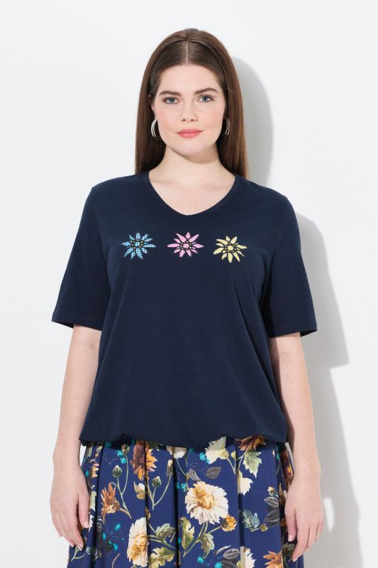 Embroidered Flower Short Sleeve Tee