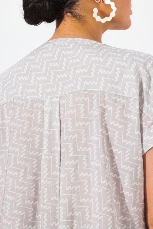 Zigzag Print Cap Sleeve Blouse