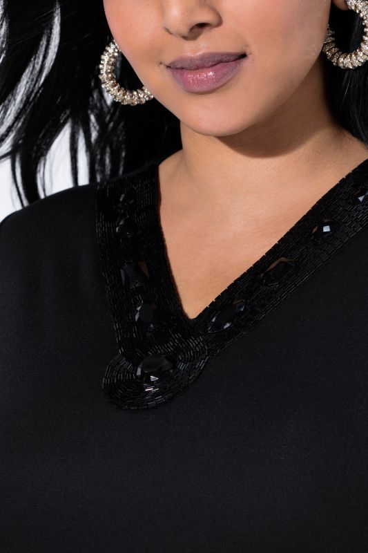 Beaded Neckline Short Sleeve Tee