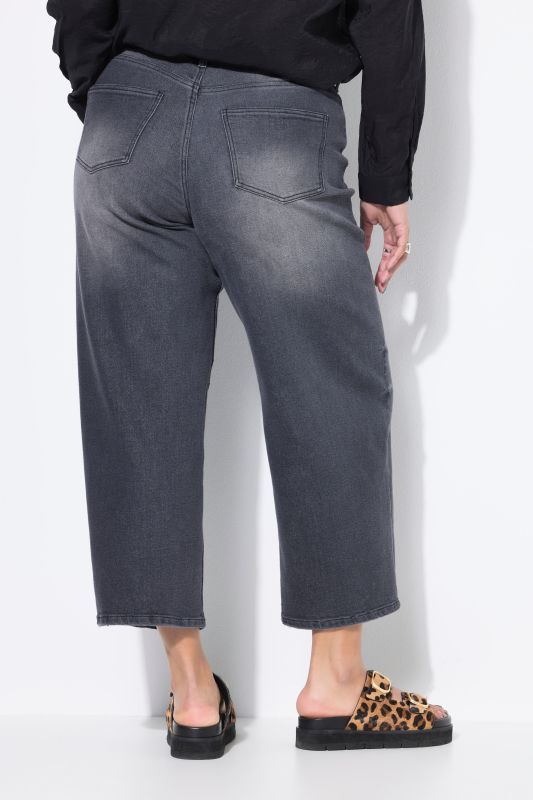 Stretch Fit Barrel Jeans