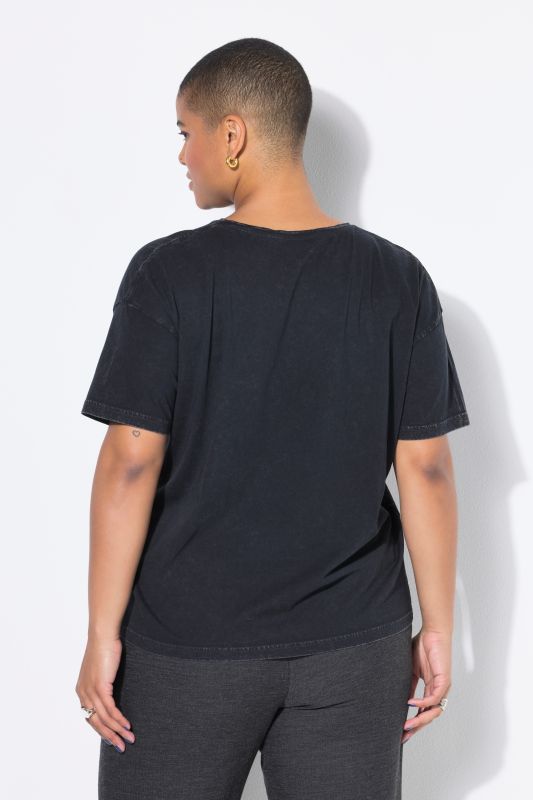 Studio Blitz Short Sleeve Graphic Tee