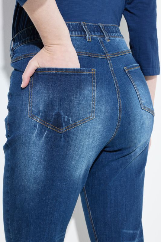 Lightly Distressed Stretch Fit Jeans