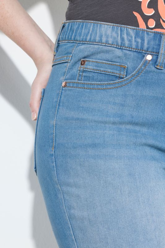 Stretch Fit Jeans