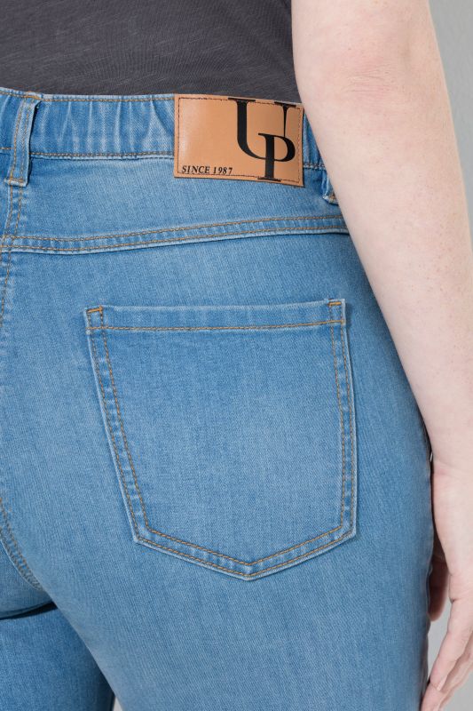Stretch Fit Jeans