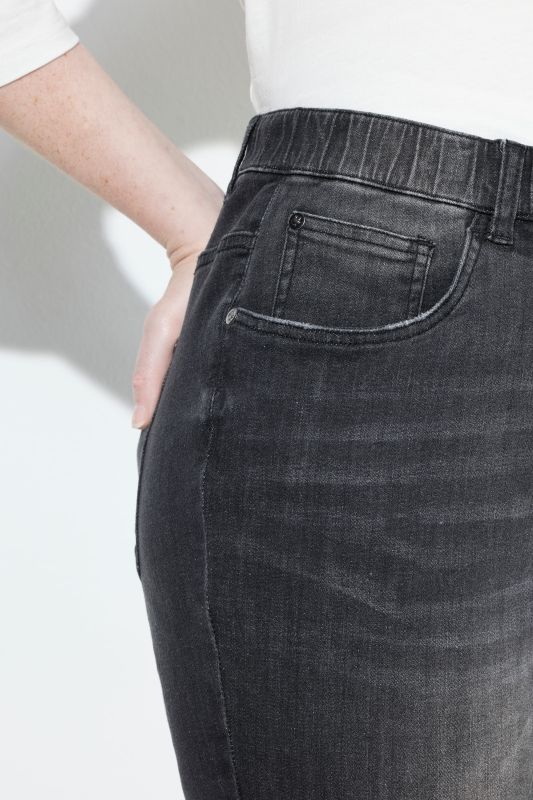 Vintage Wash Stretch Fit Jeans