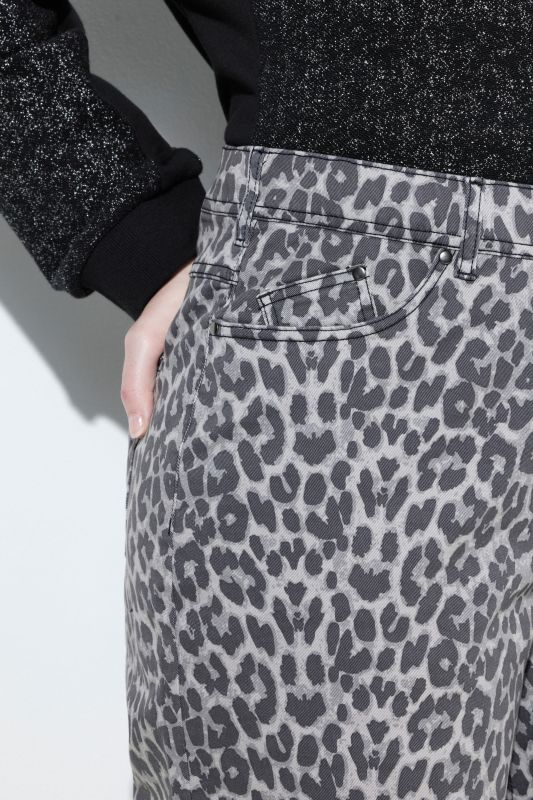 Leopard Print Stretch Fit Jeans