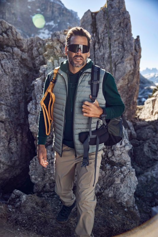 JAY-PI lightly quilted gilet, stomach fit