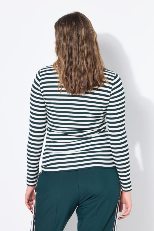 Long-sleeved shirts