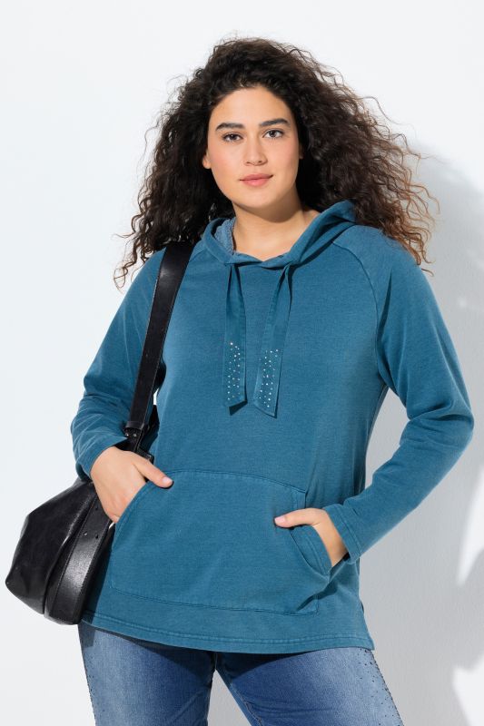 Суитчър с качулка и бляскави камъчета