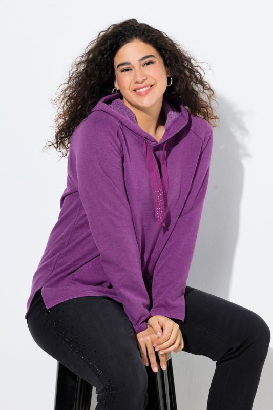 Суитчър с качулка и бляскави камъчета