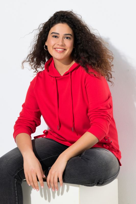 Суитчър с декоративна дантела