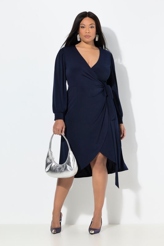 Рокля с колан тип прегърни ме