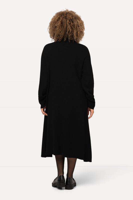 Пуловер с поло яка изключително дълго