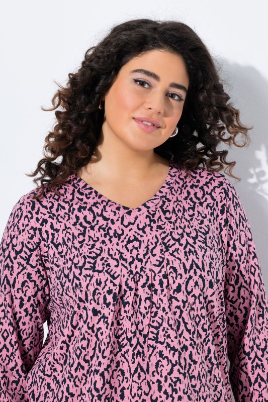 Тениска с геометричен мотив