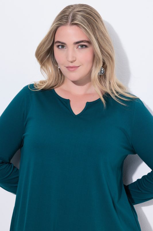 Notch Neckline Long Sleeve Knit Tunic