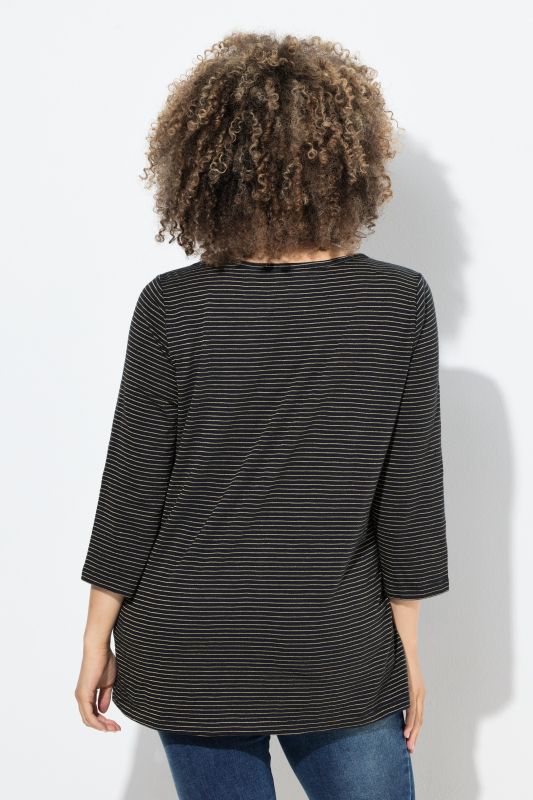 Тениска с бляскави райета