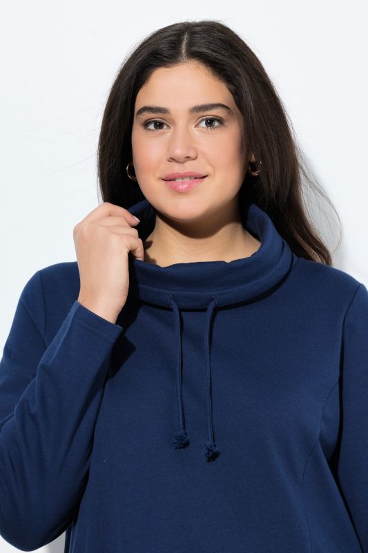 Рокля тип суитчър с разкроен подгъв