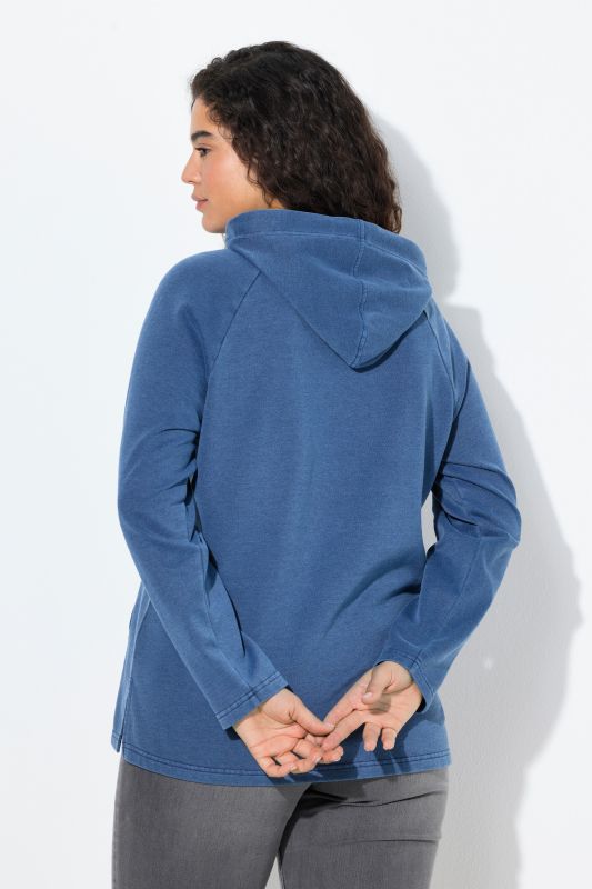 Суитчър с качулка и бляскави камъчета