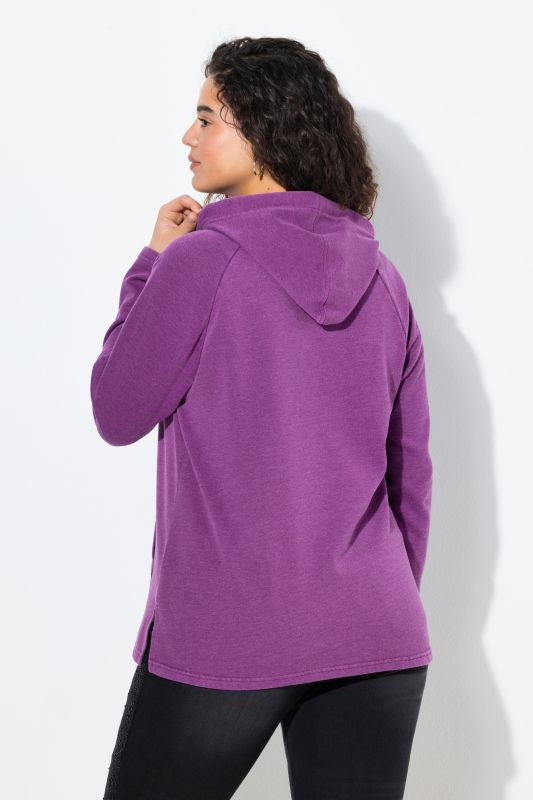 Суитчър с качулка и бляскави камъчета