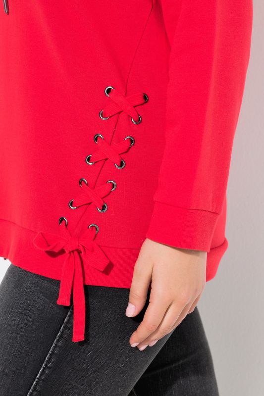 Суитчър с декоративна дантела