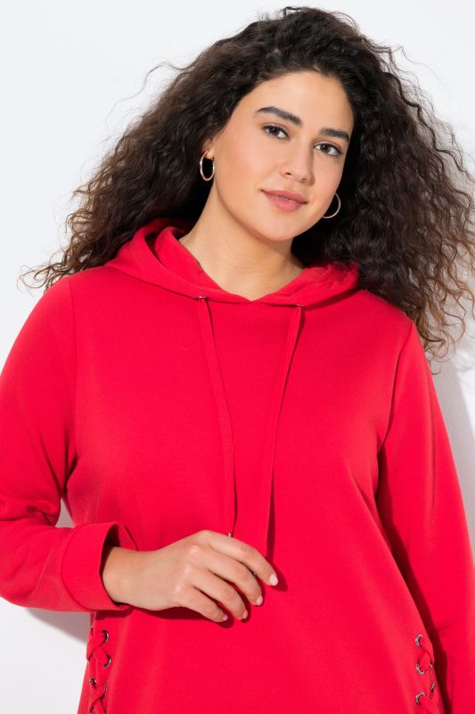 Суитчър с декоративна дантела