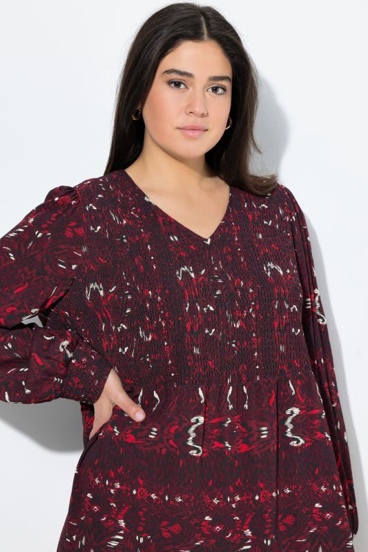 Рокля с райета и принт икат