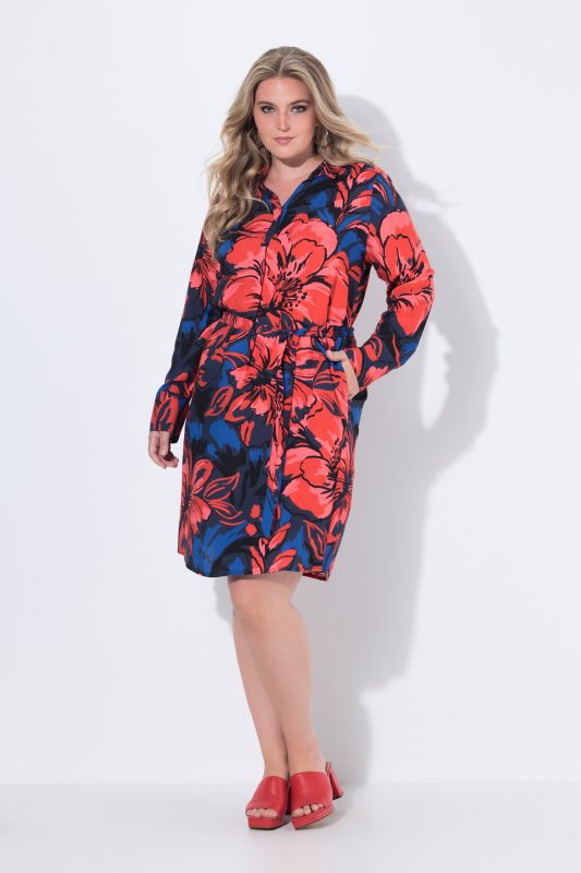 Рокля с контрастни цветя