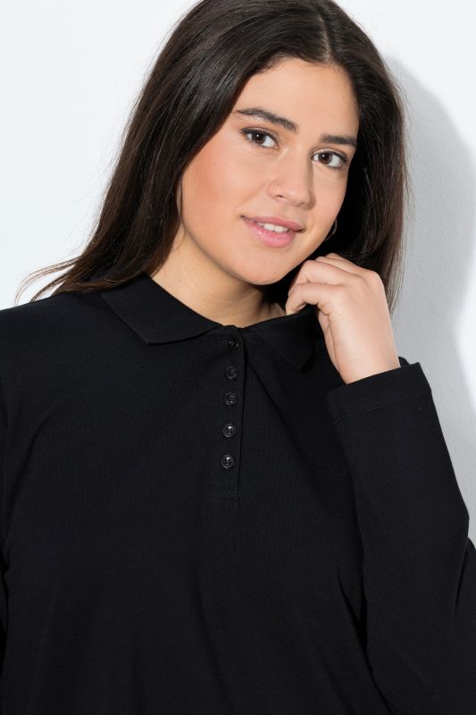 Блуза с яка и копчета на деколтето