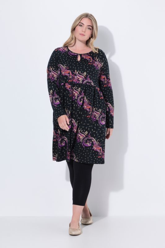 Рокля със завъртян пейзли принт