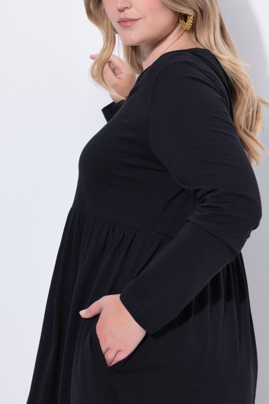 Рокля с джобове