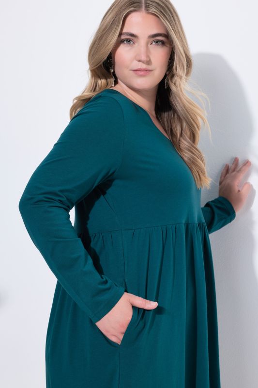 Рокля с джобове