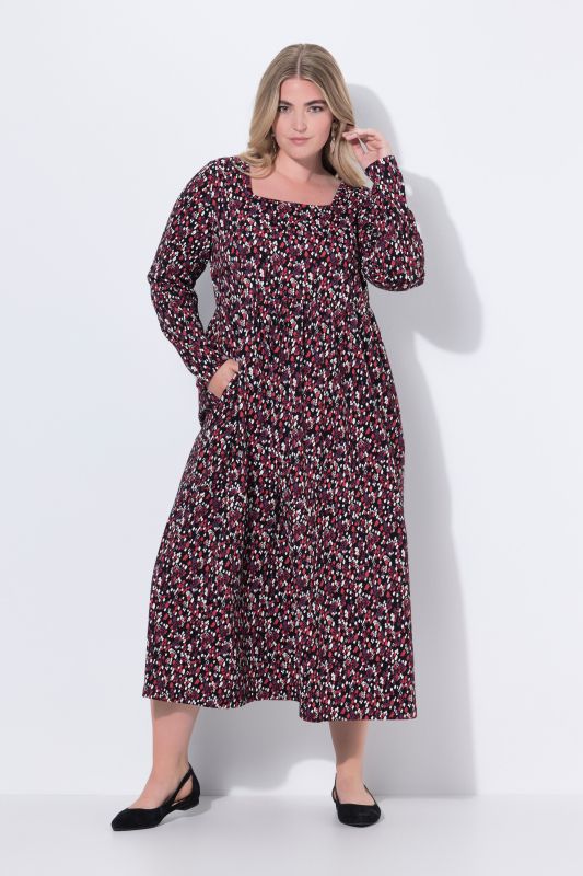 Рокля с графичен принт и джобове