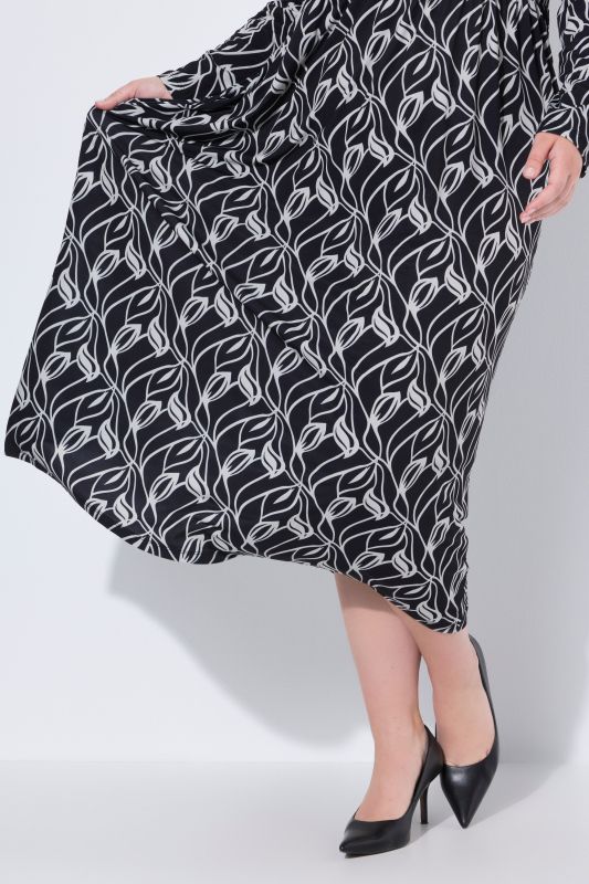 Рокля с принт на листа