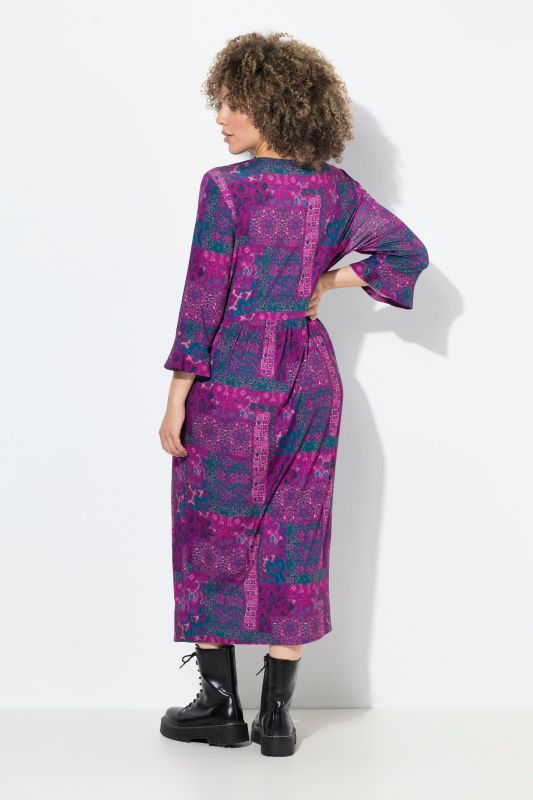 Рокля с пач принт